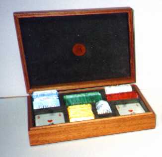 cofanetto_legno_per_carte_da_gioco.JPG